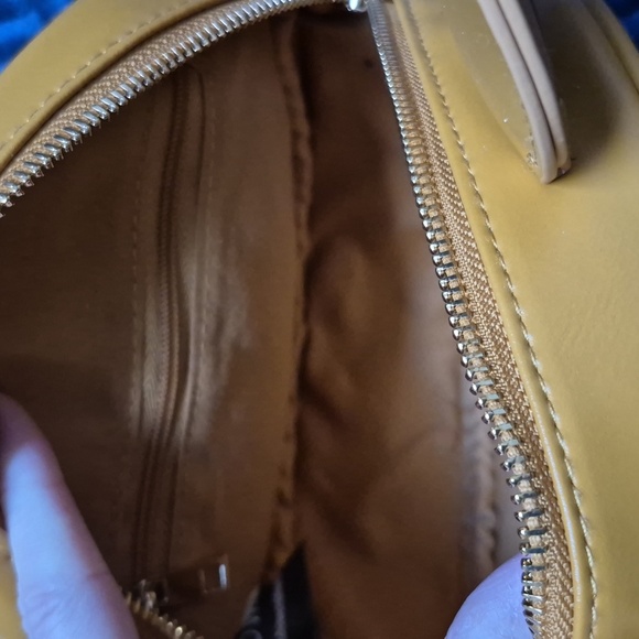 Bioworld Waffle Mickey Mouse Crossbody Bag New With Tags - Picture 10 of 17